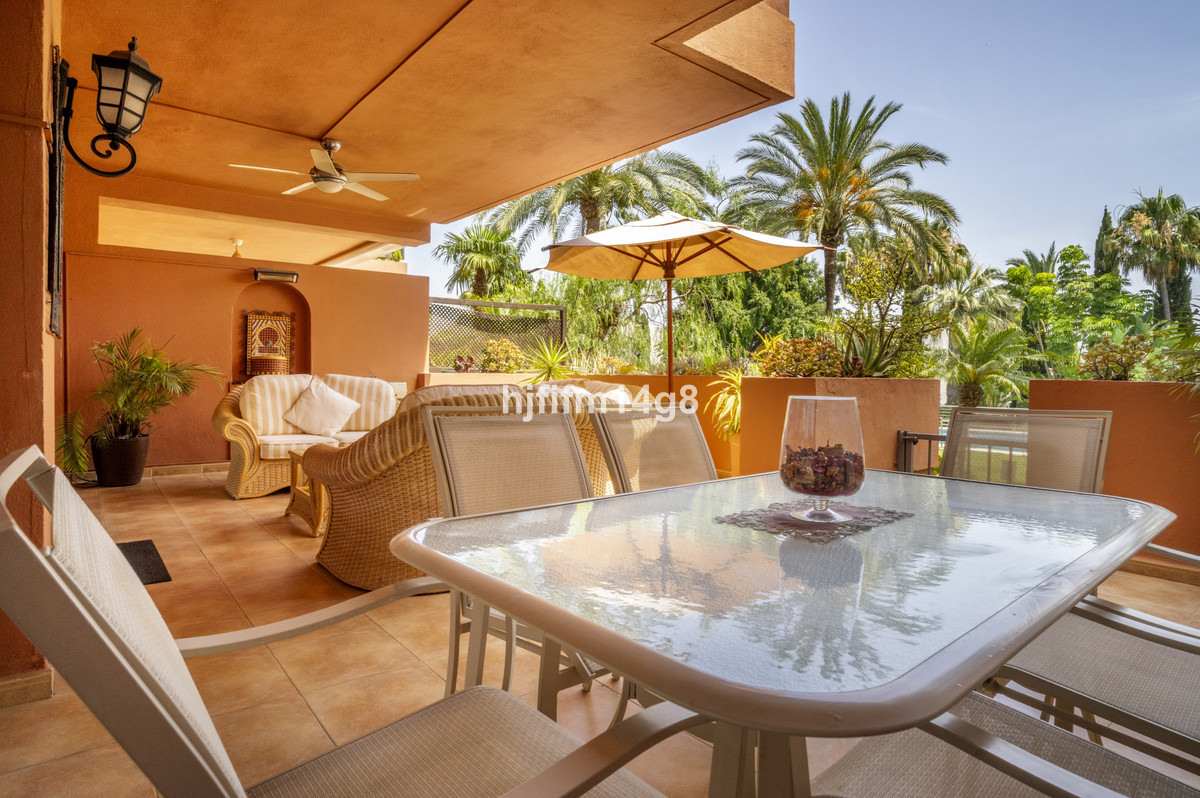 Appartement te koop in Puerto Banús | 2 slaapkamers H5078446