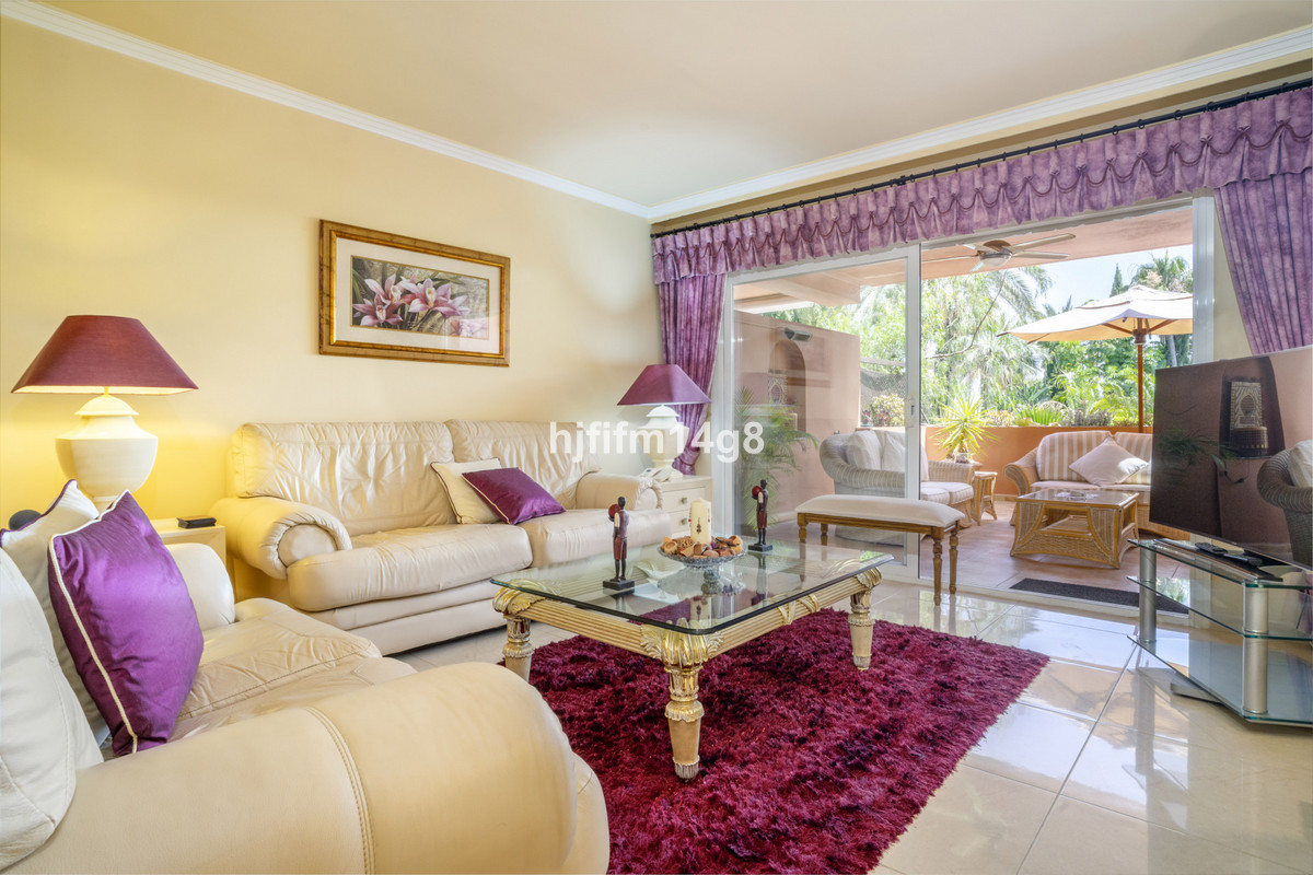 Appartement te koop in Puerto Banús | 2 slaapkamers H5078446