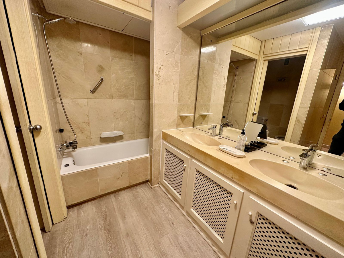 Appartement te koop in Puerto Banús | 4 slaapkamers H5083231