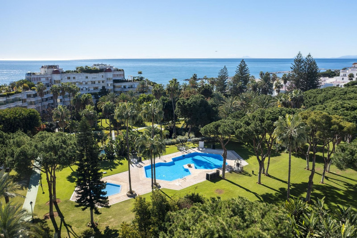Appartement te koop in Puerto Banús | 4 slaapkamers H5083231