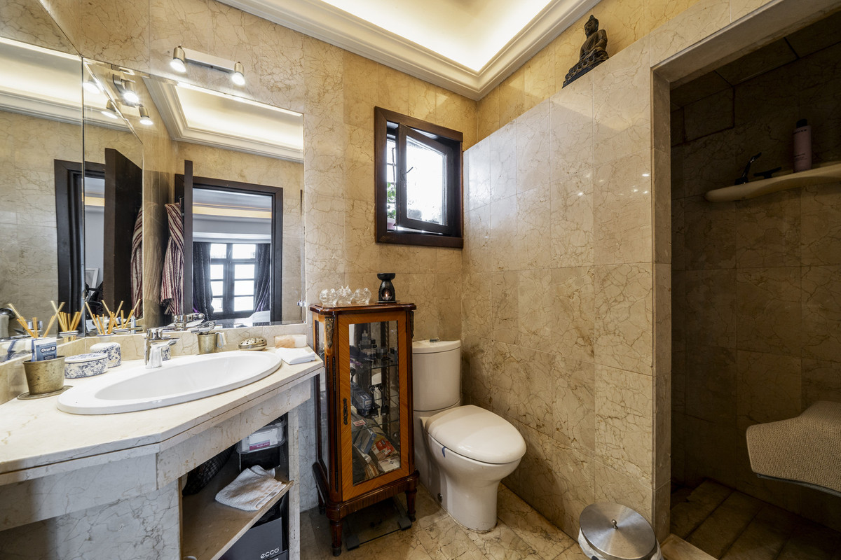 Duplex te koop in Puerto Banús | 3 slaapkamers H5121361