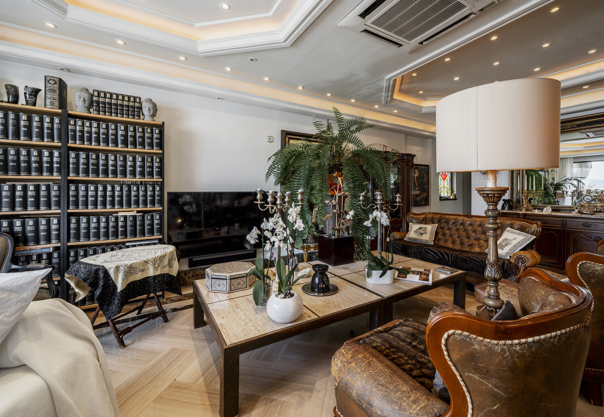 Duplex te koop in Puerto Banús | 3 slaapkamers H5121361