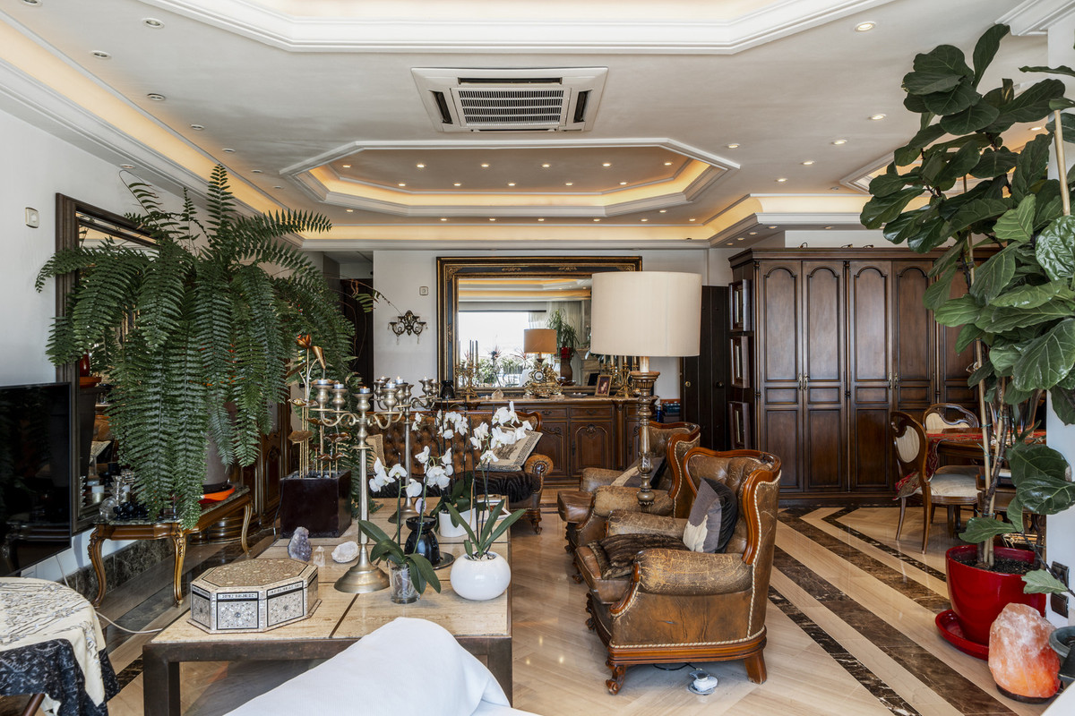 Duplex te koop in Puerto Banús | 3 slaapkamers H5121361