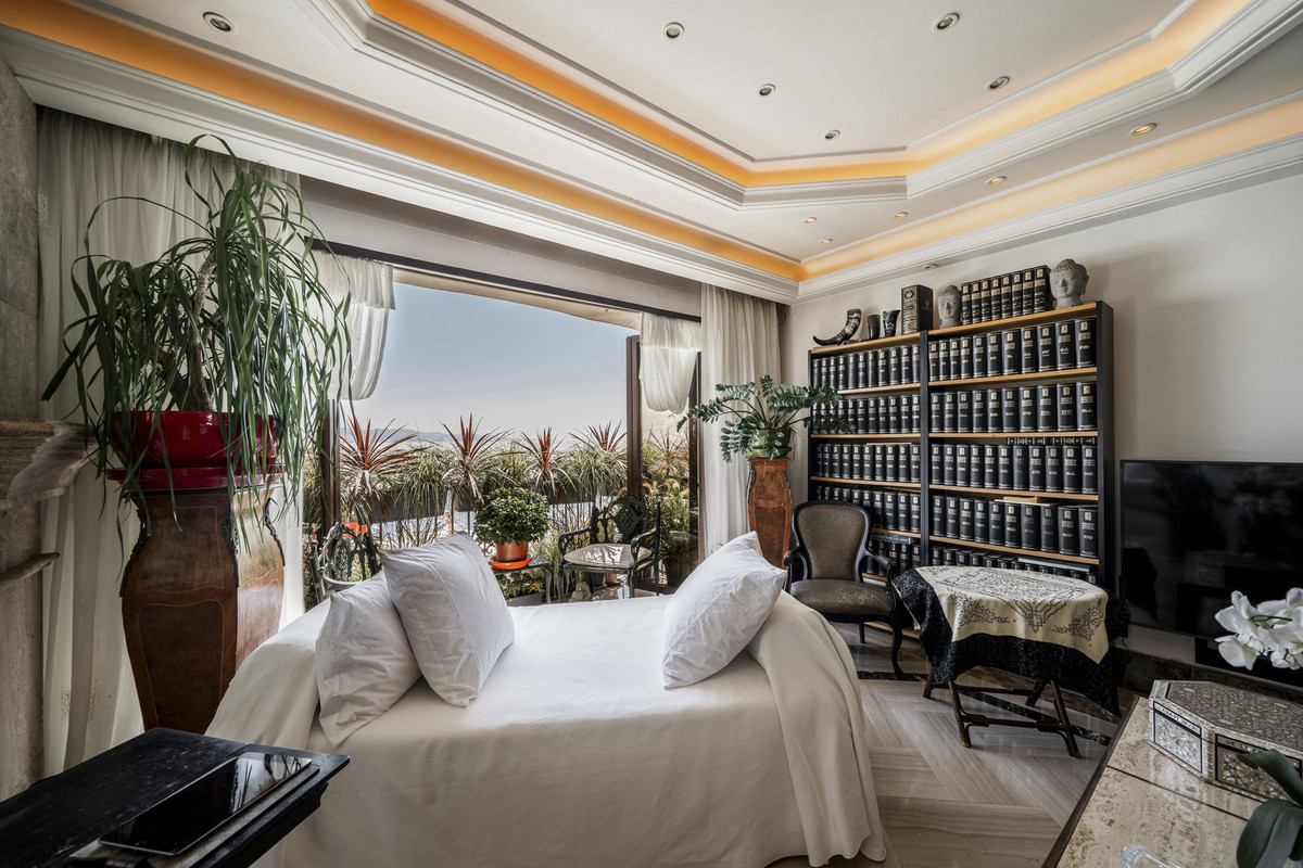 Duplex te koop in Puerto Banús | 3 slaapkamers H5121361