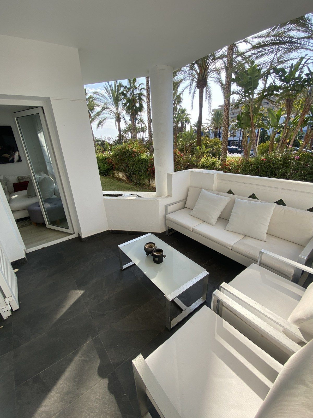 Apartment for sale in Puerto Banús | 2 bedrooms H5125183