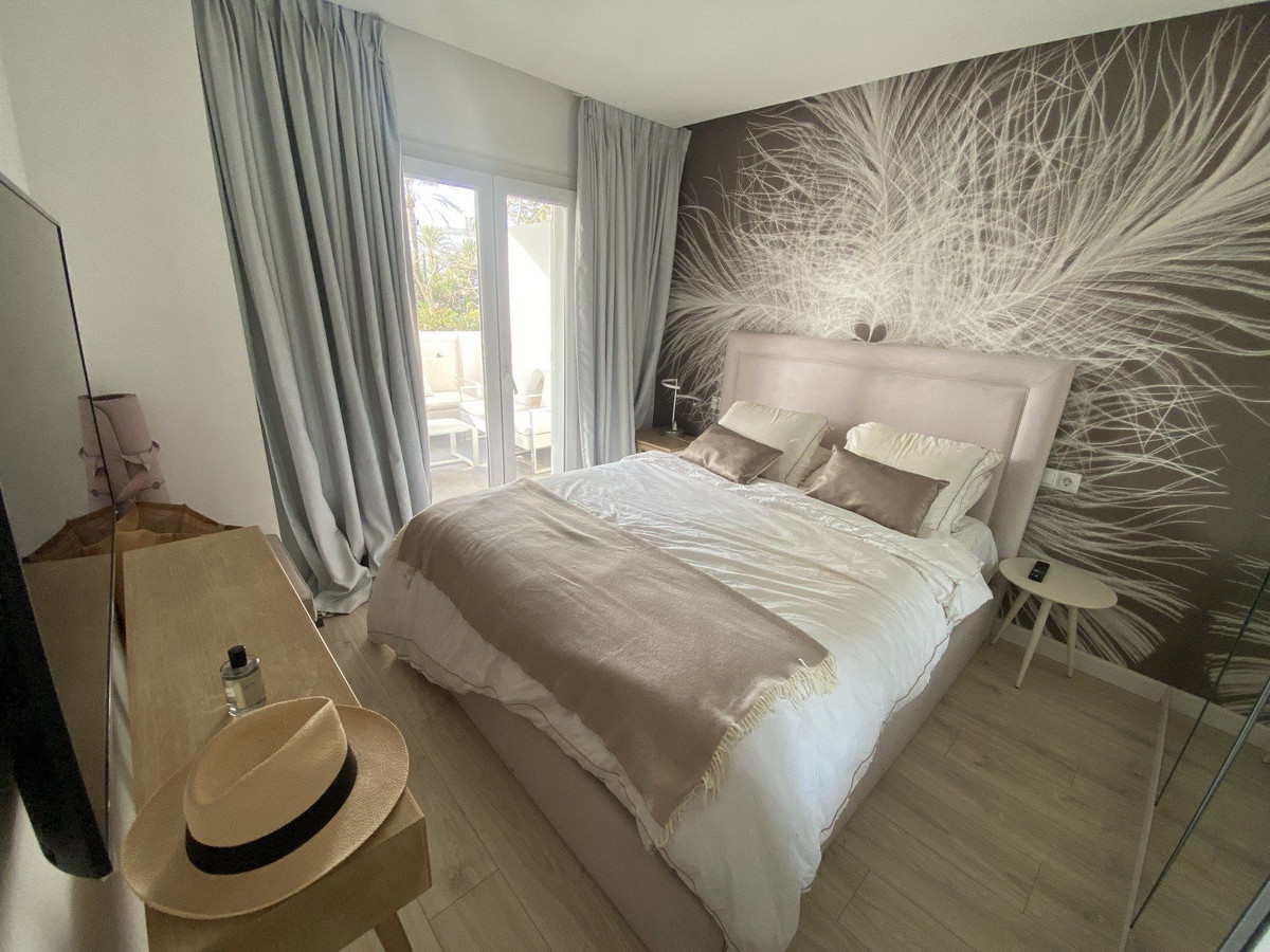 Apartment for sale in Puerto Banús | 2 bedrooms H5125183