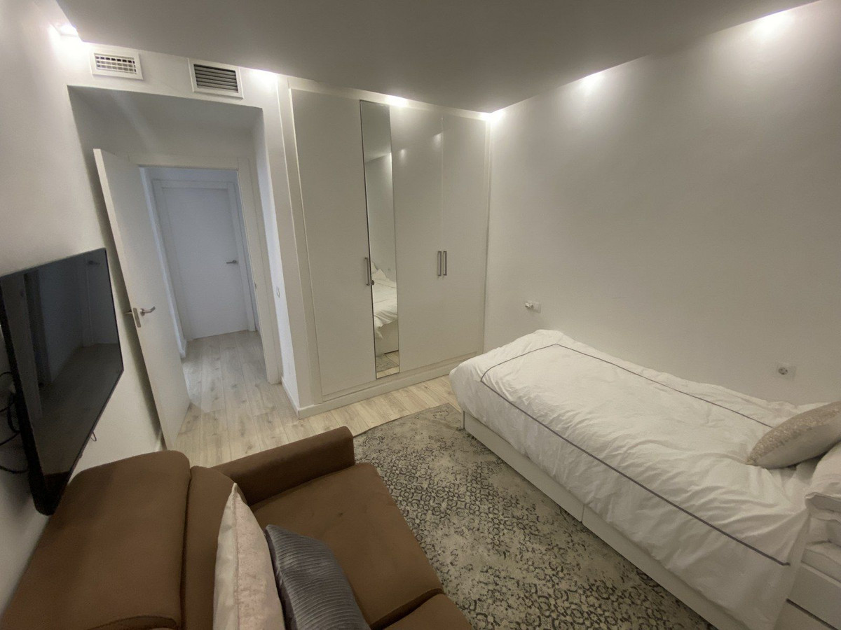 Apartment for sale in Puerto Banús | 2 bedrooms H5125183