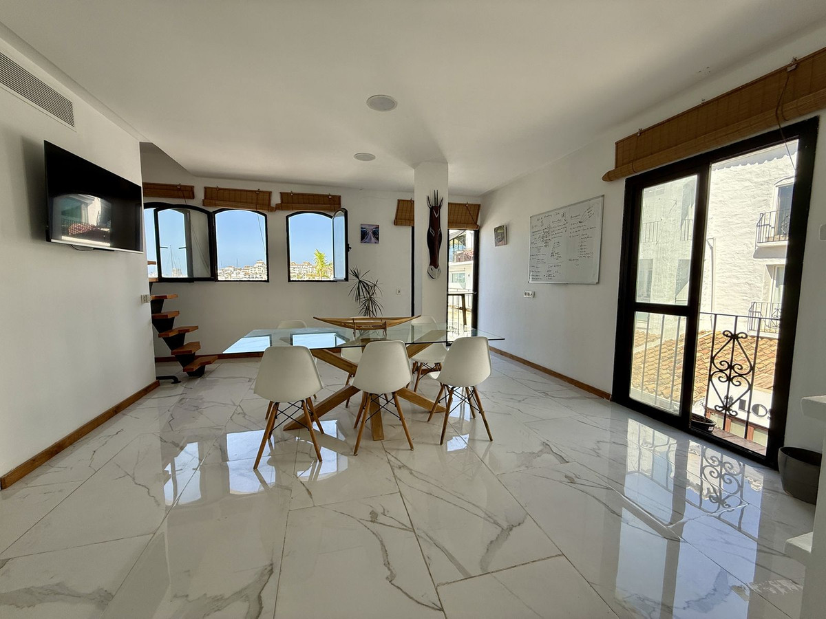 Apartment for sale in Puerto Banús | 2 bedrooms H5126092