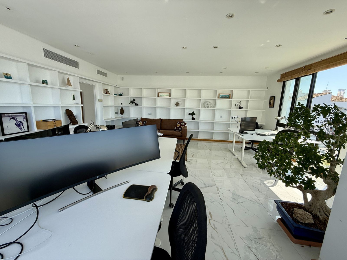 Apartment for sale in Puerto Banús | 2 bedrooms H5126092