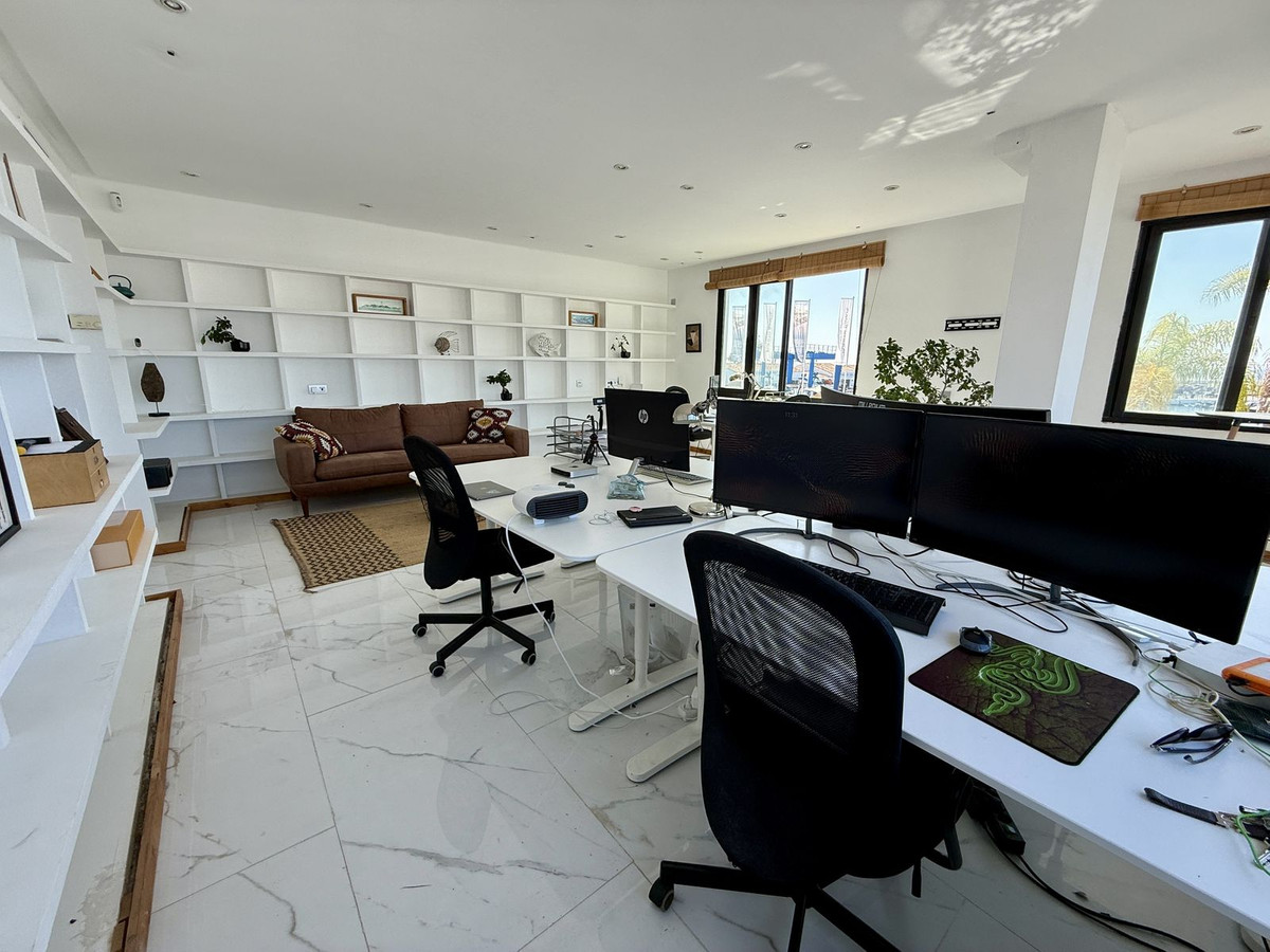 Apartment for sale in Puerto Banús | 2 bedrooms H5126092