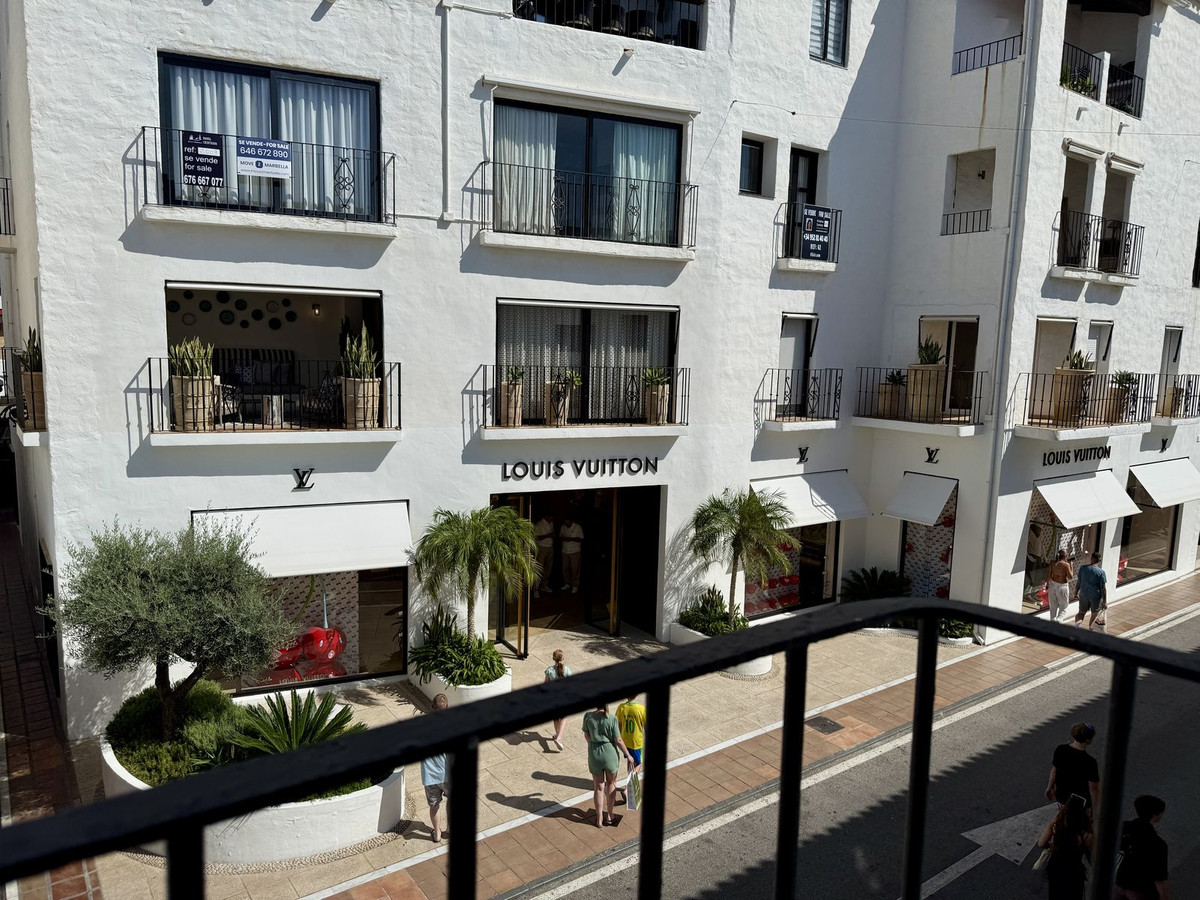 Apartment for sale in Puerto Banús | 2 bedrooms H5126092