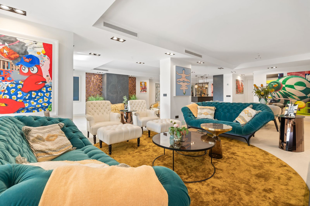 Apartment for sale in Puerto Banús | 4 bedrooms H5126548