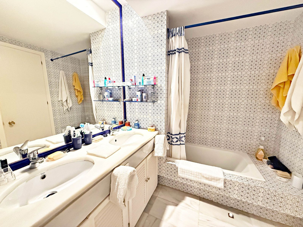 Penthouse te koop in Puerto Banús | 2 slaapkamers H5128693