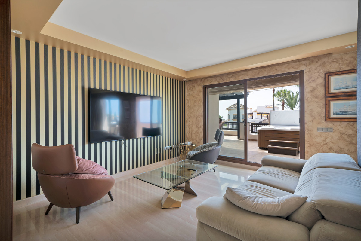 Penthouse te koop in Puerto Banús | 3 slaapkamers H5131831