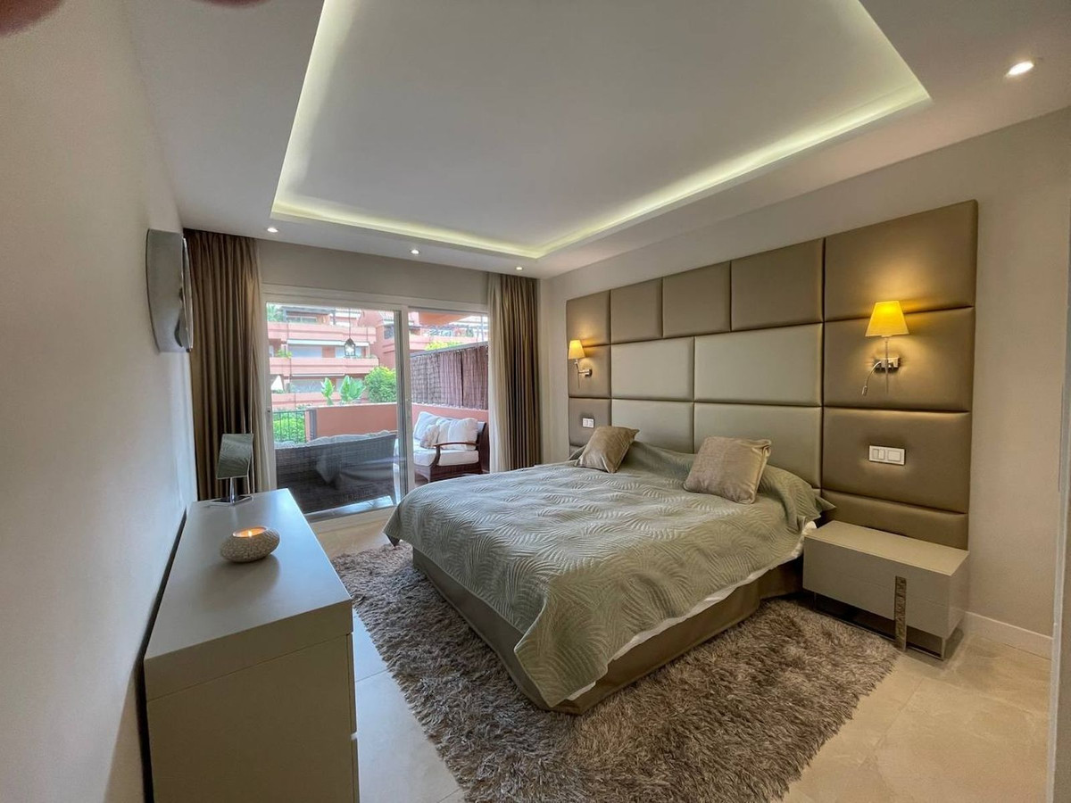 Appartement te koop in Puerto Banús | 2 slaapkamers H5133550