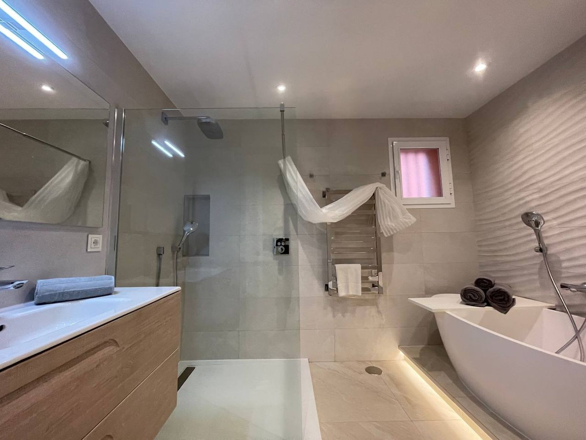 Appartement te koop in Puerto Banús | 2 slaapkamers H5133550