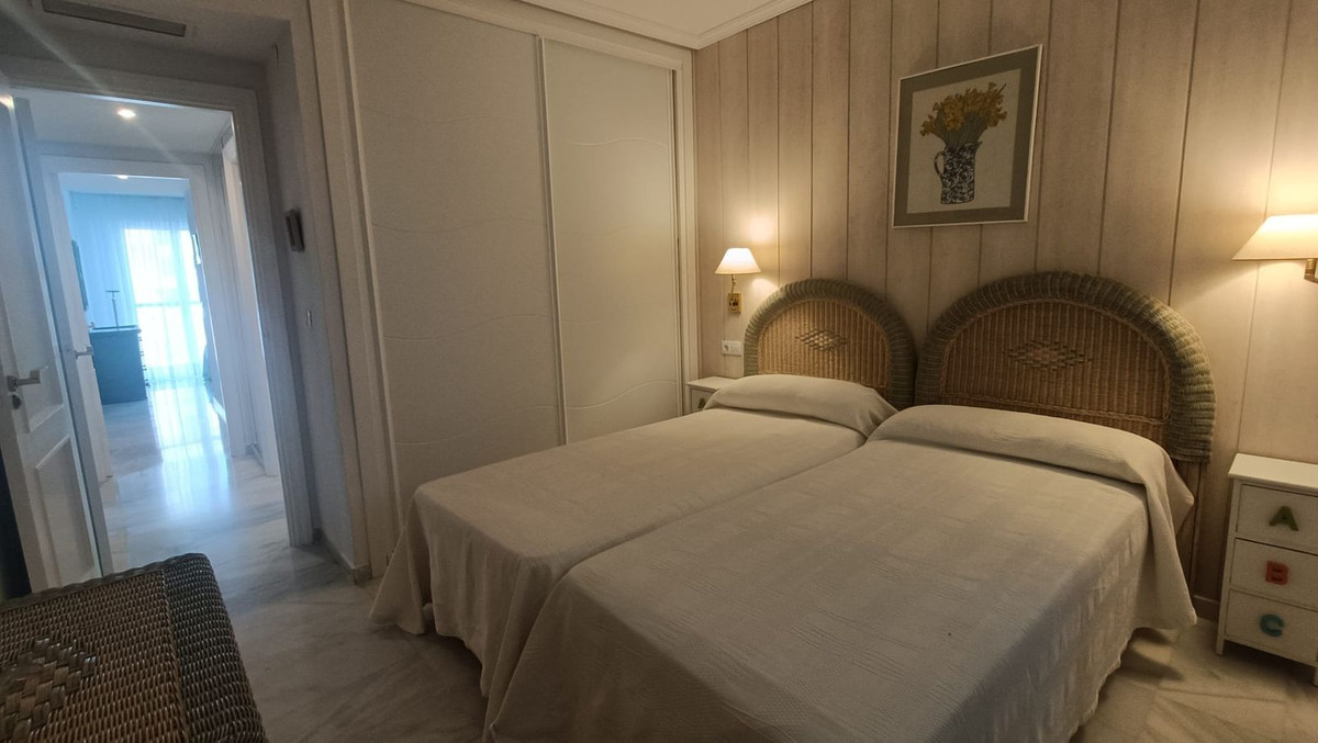 Appartement te koop in Puerto Banús | 2 slaapkamers H5256337