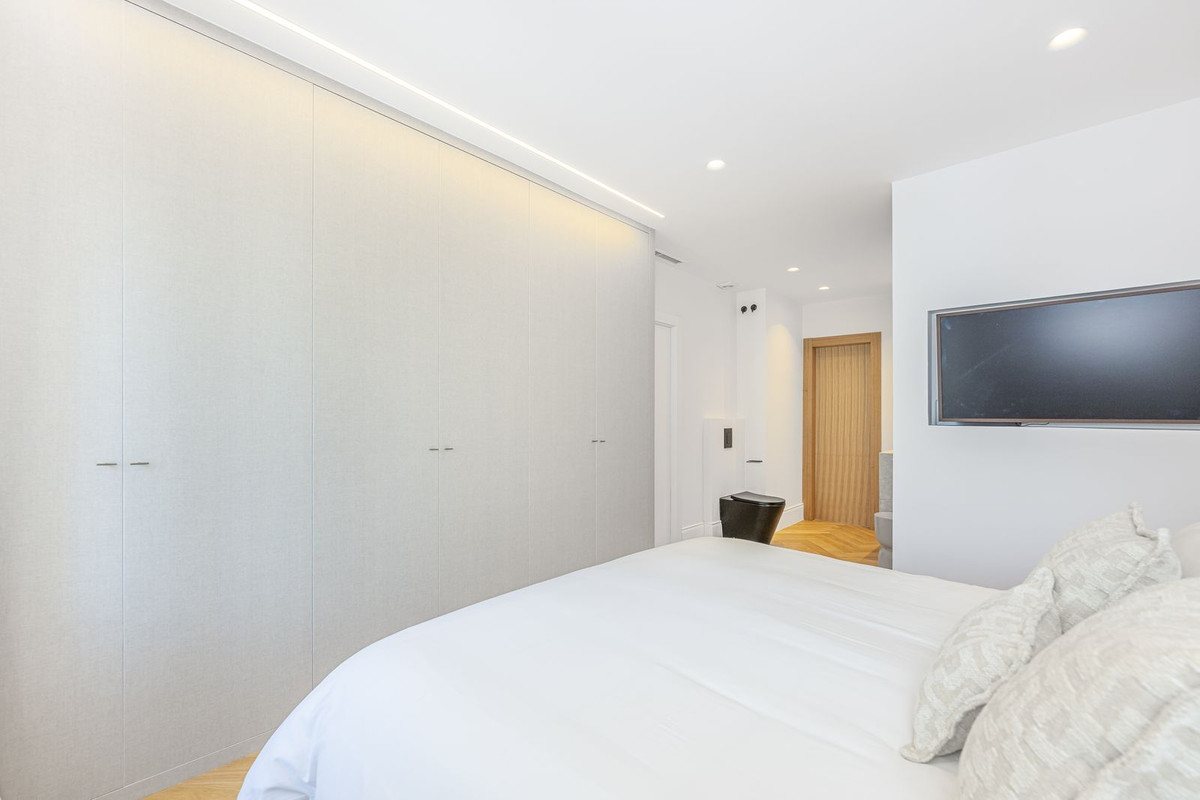 Appartement te koop in Puerto Banús | 2 slaapkamers H5259064