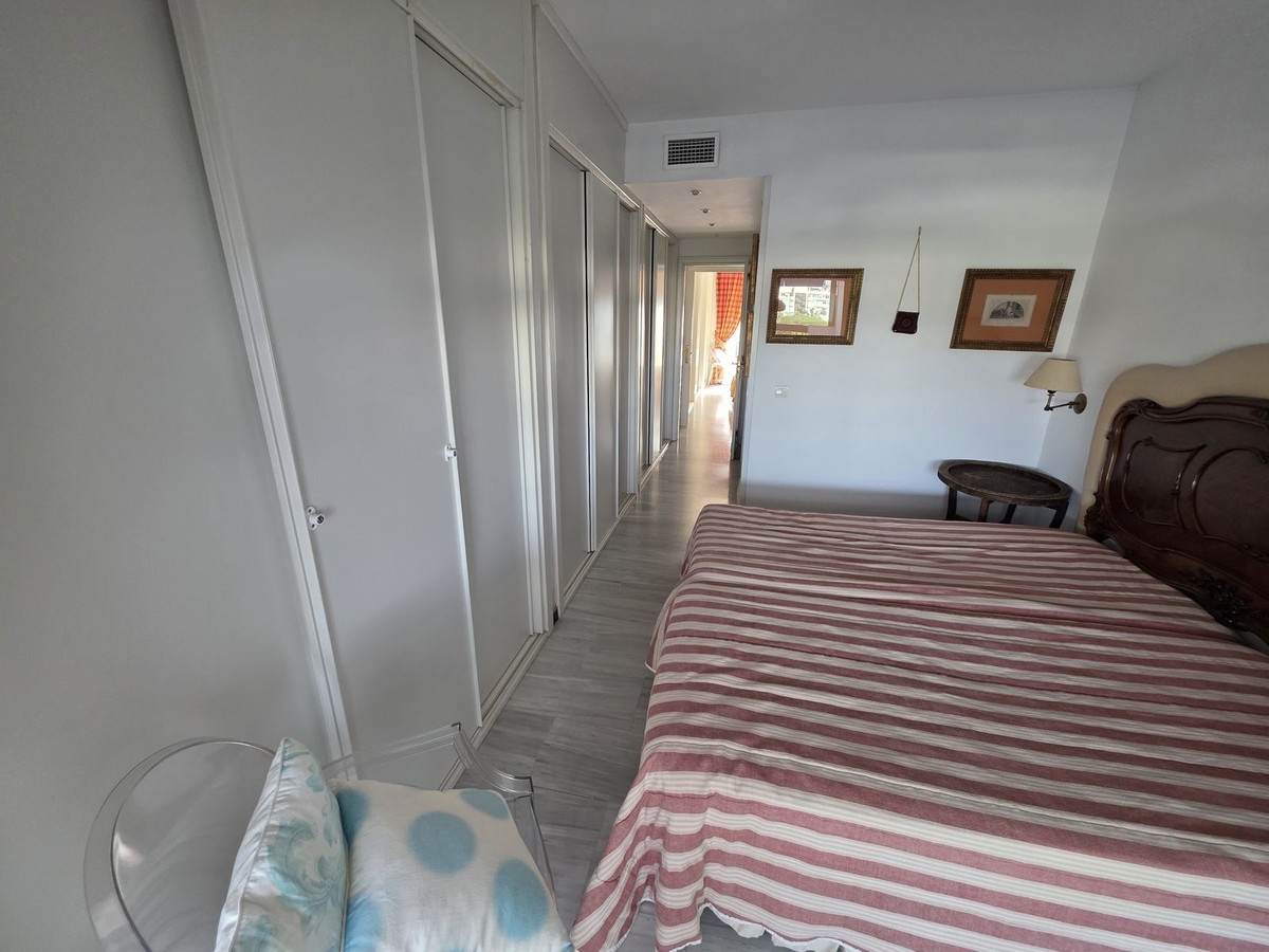 Appartement te koop in Puerto Banús | 2 slaapkamers H5286469