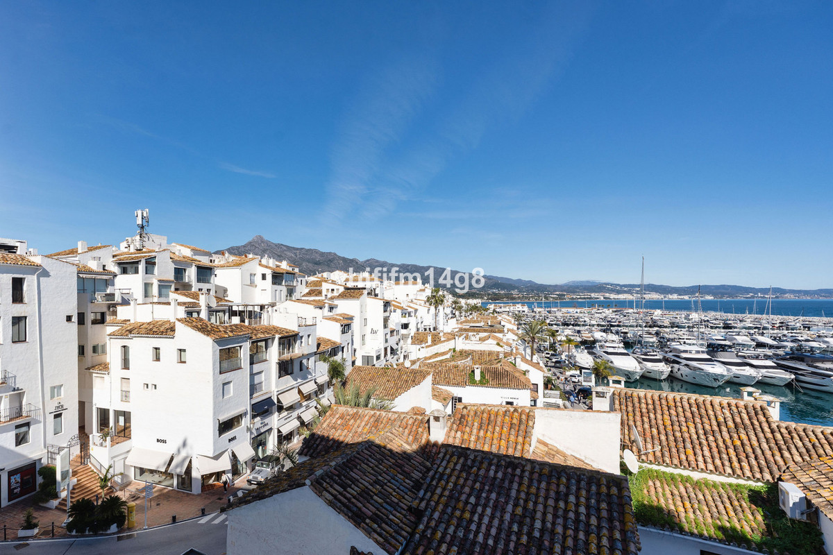 Appartement te koop in Puerto Banús | 2 slaapkamers H5310157
