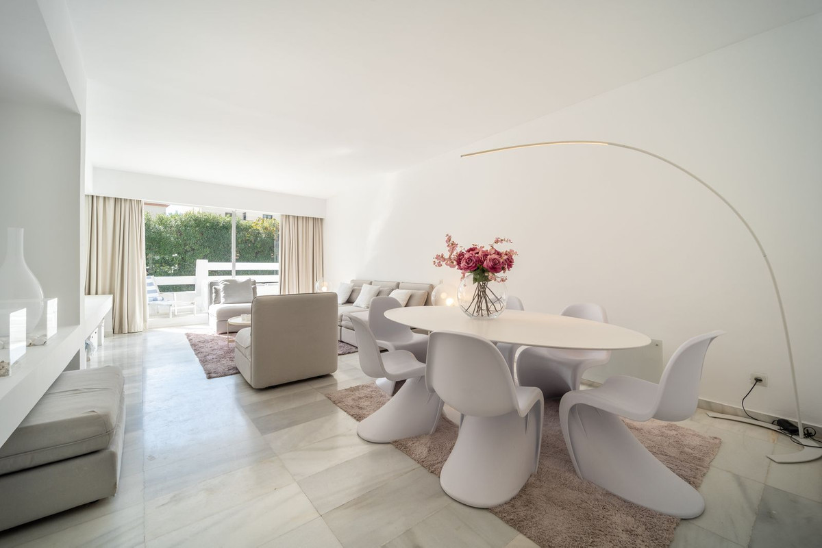 Appartement te koop in Puerto Banús | 2 slaapkamers H5329606