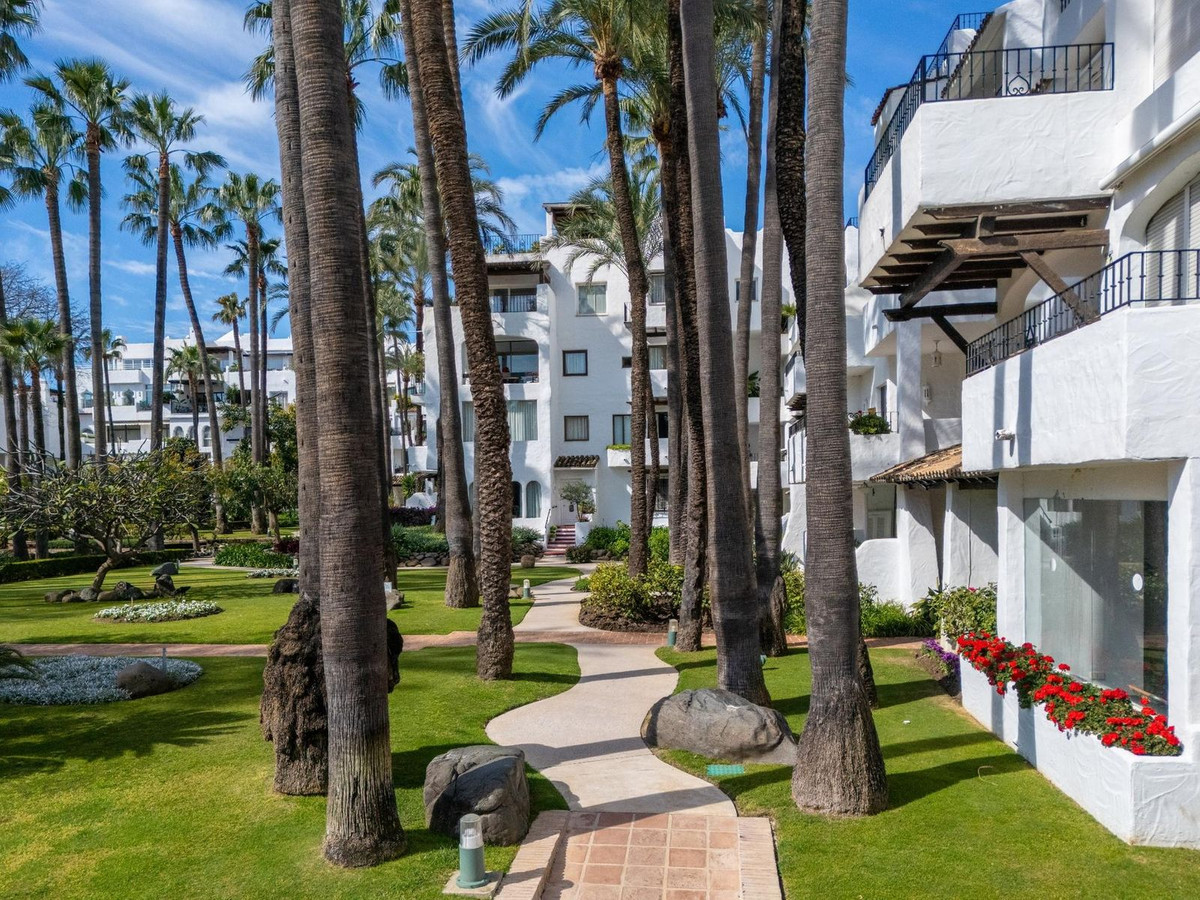 Appartement te koop in Puerto Banús | 2 slaapkamers H5329606