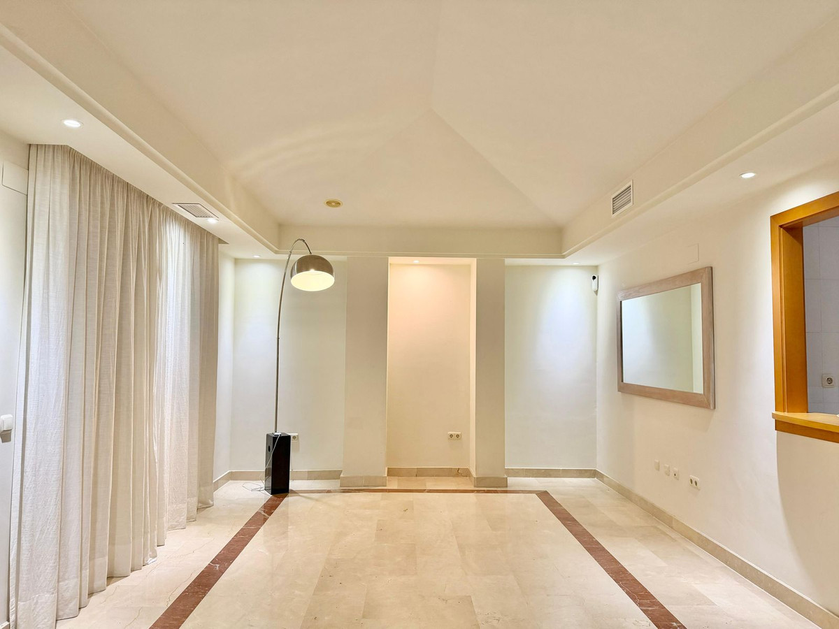 Appartement te koop in Puerto Banús | 4 slaapkamers H5336557