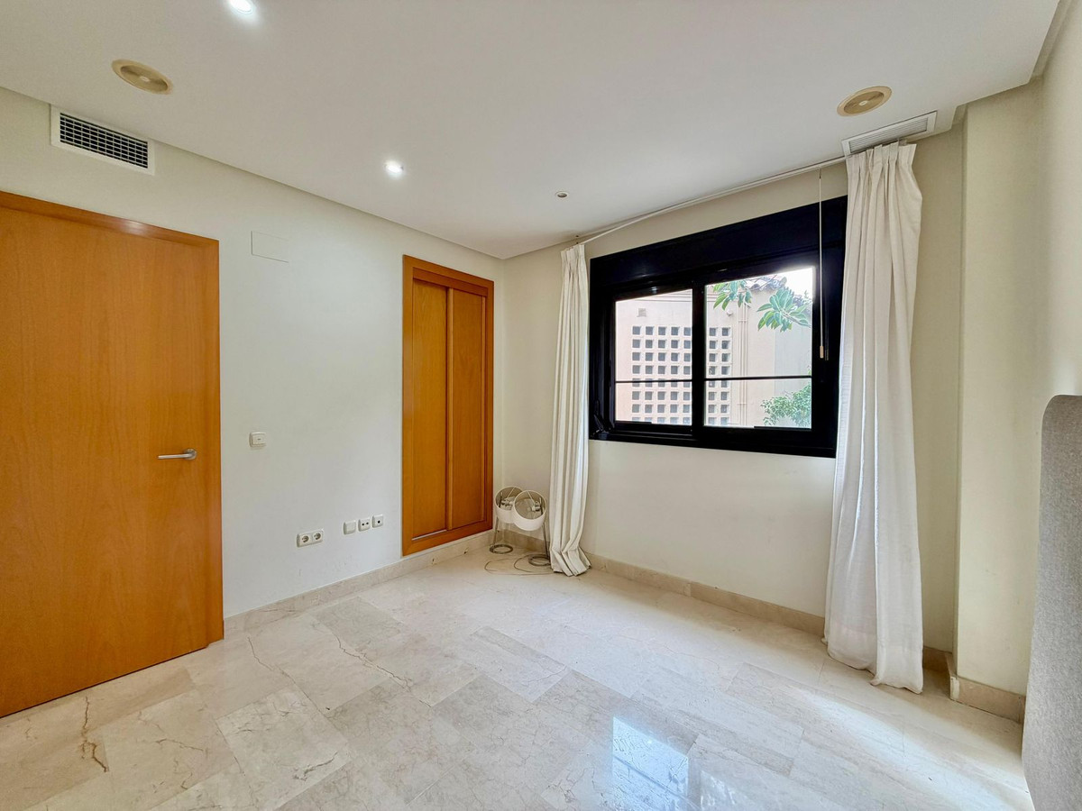 Appartement te koop in Puerto Banús | 4 slaapkamers H5336557