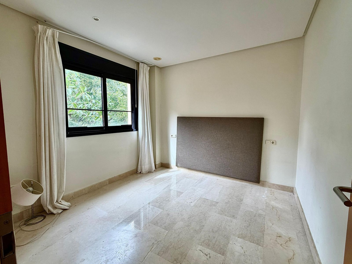 Appartement te koop in Puerto Banús | 4 slaapkamers H5336557