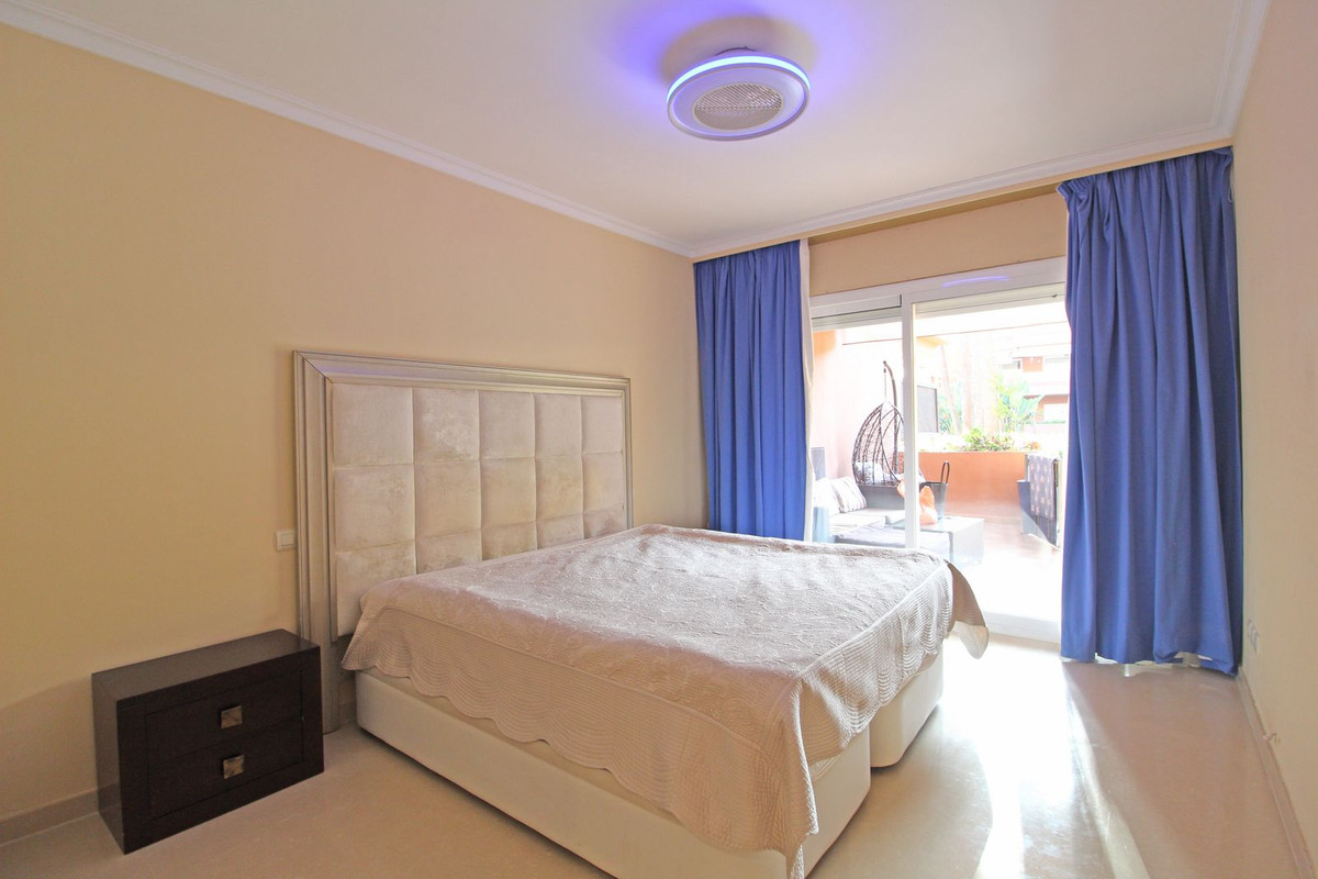 Appartement te koop in Puerto Banús | 2 slaapkamers H5337037