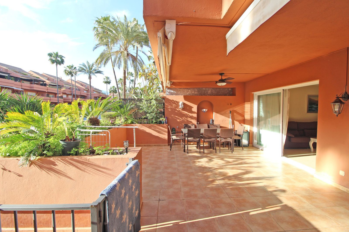 Appartement te koop in Puerto Banús | 2 slaapkamers H5337037