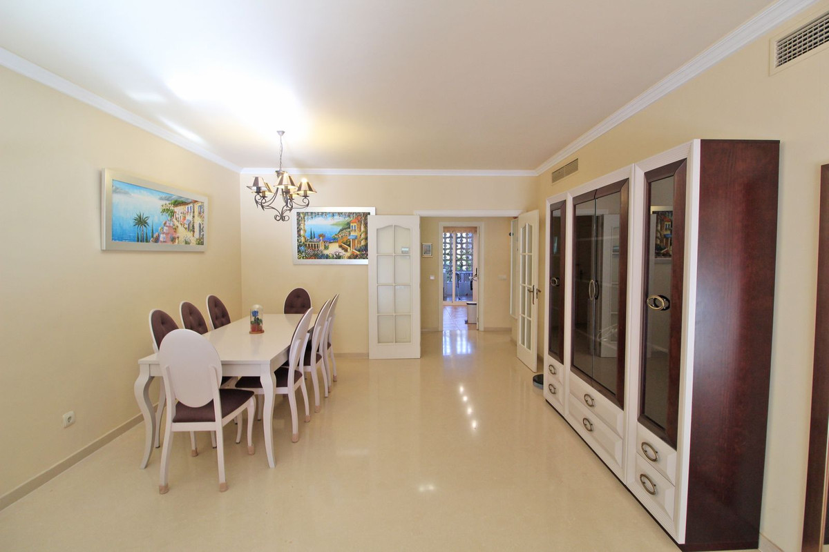 Appartement te koop in Puerto Banús | 2 slaapkamers H5337037