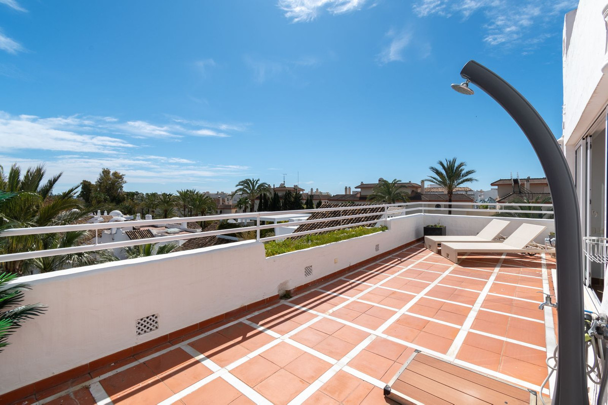 Appartement te koop in Puerto Banús | 4 slaapkamers H5350234