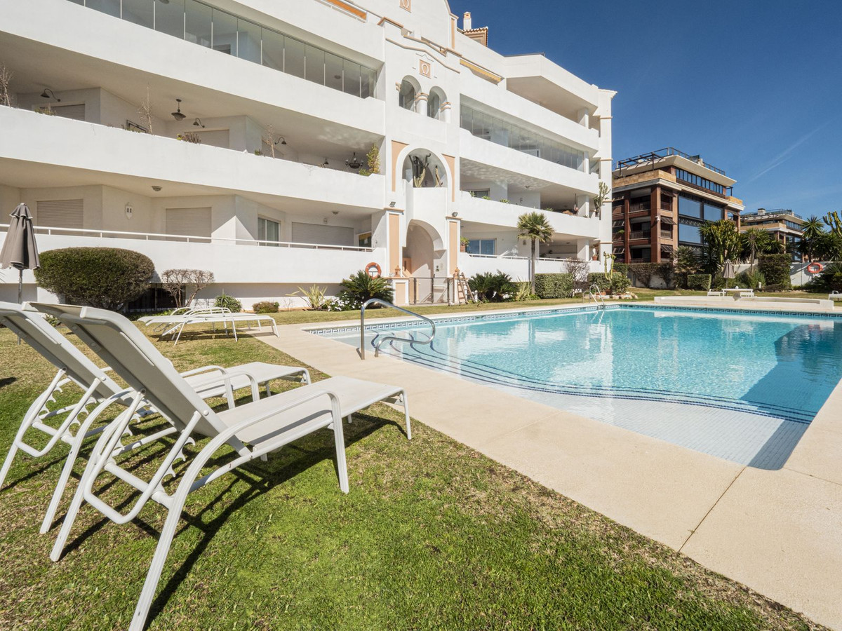Appartement te koop in Puerto Banús | 2 slaapkamers H5350438