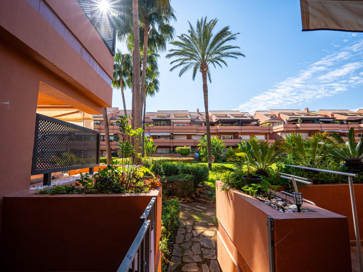 Appartement te koop in Puerto Banús | 2 slaapkamers H5354641