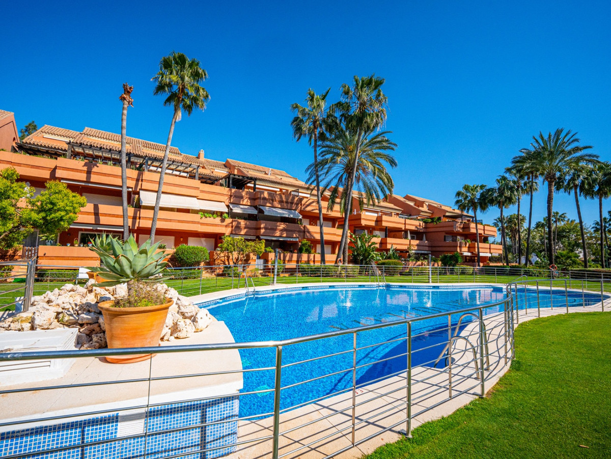 Appartement te koop in Puerto Banús | 2 slaapkamers H5354641