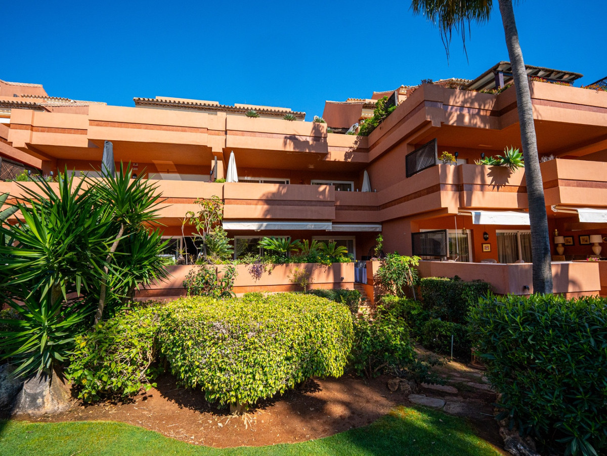 Appartement te koop in Puerto Banús | 2 slaapkamers H5354641