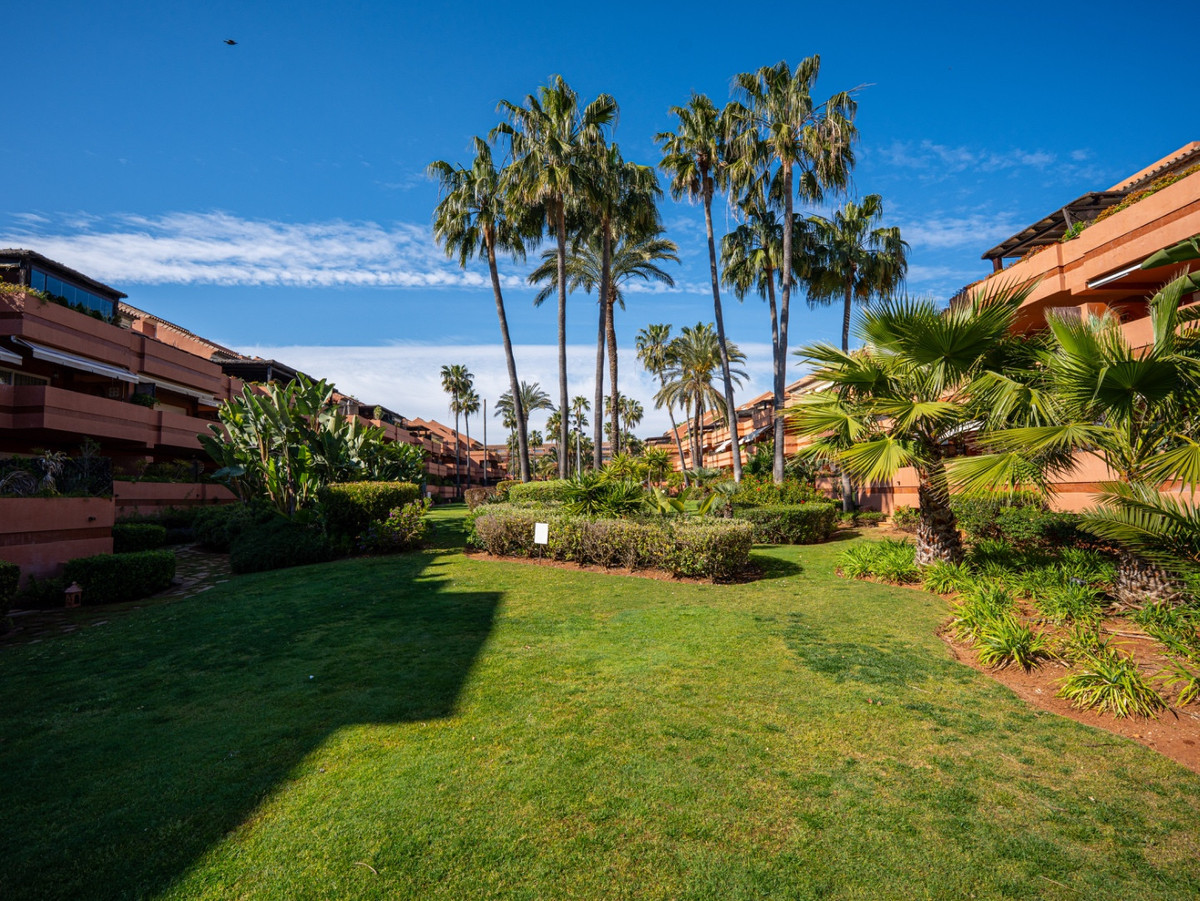 Appartement te koop in Puerto Banús | 2 slaapkamers H5354641