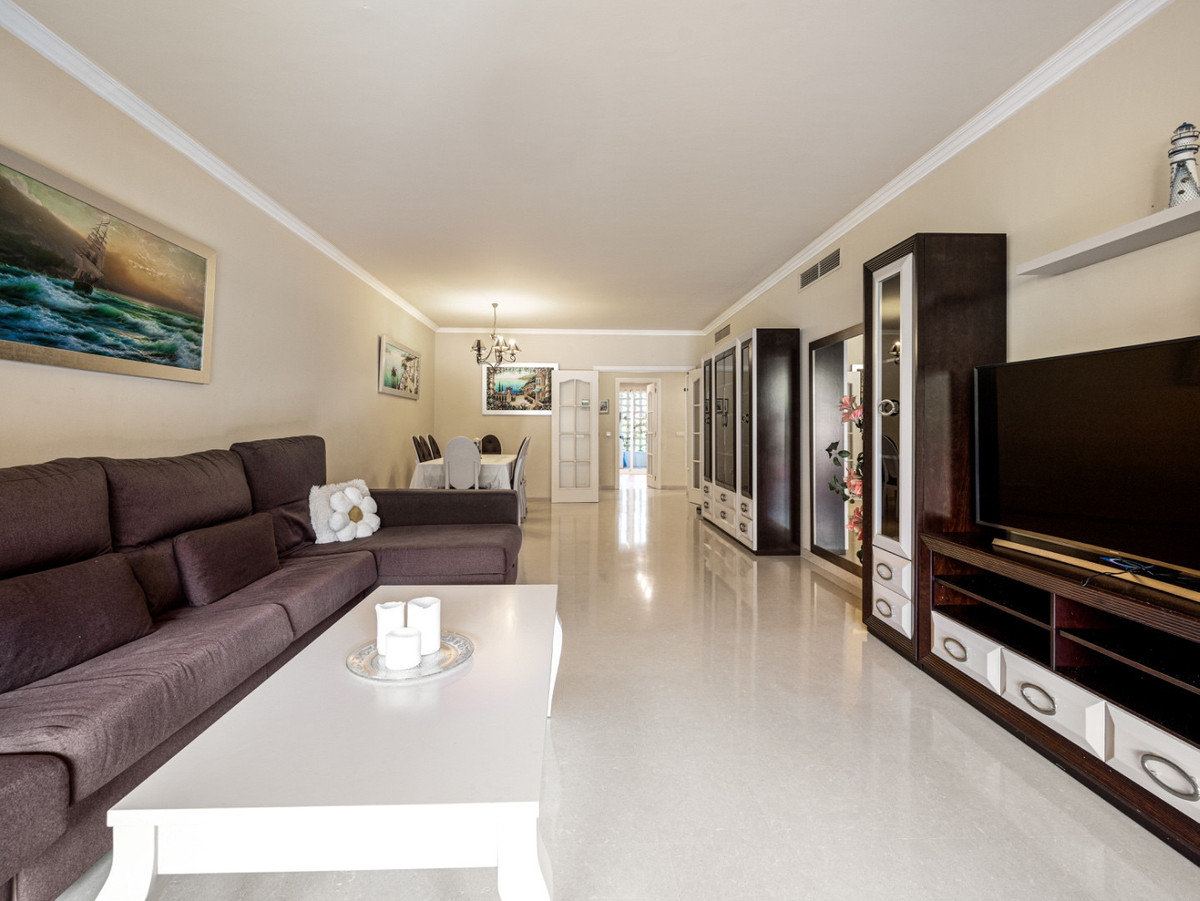 Appartement te koop in Puerto Banús | 2 slaapkamers H5354641