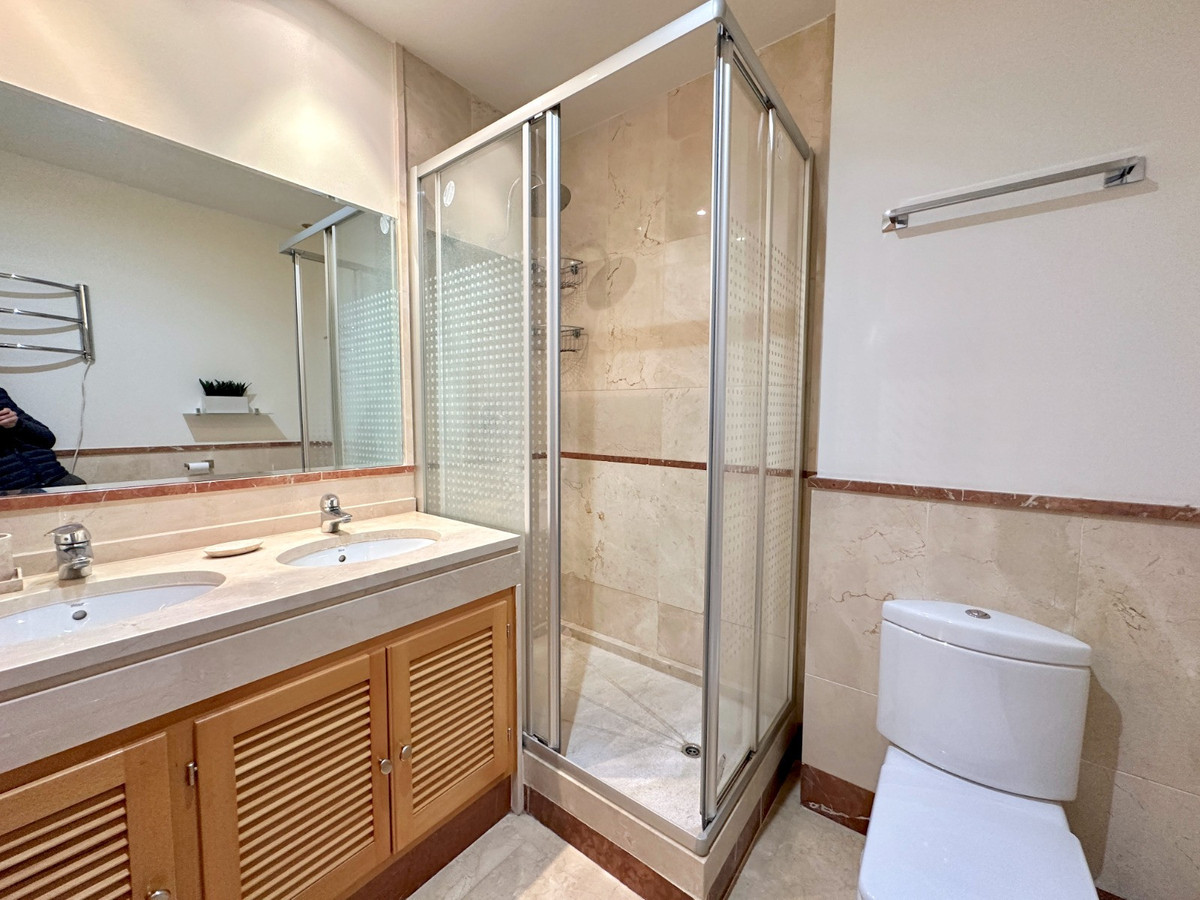 Appartement te koop in Puerto Banús | 2 slaapkamers H5357071