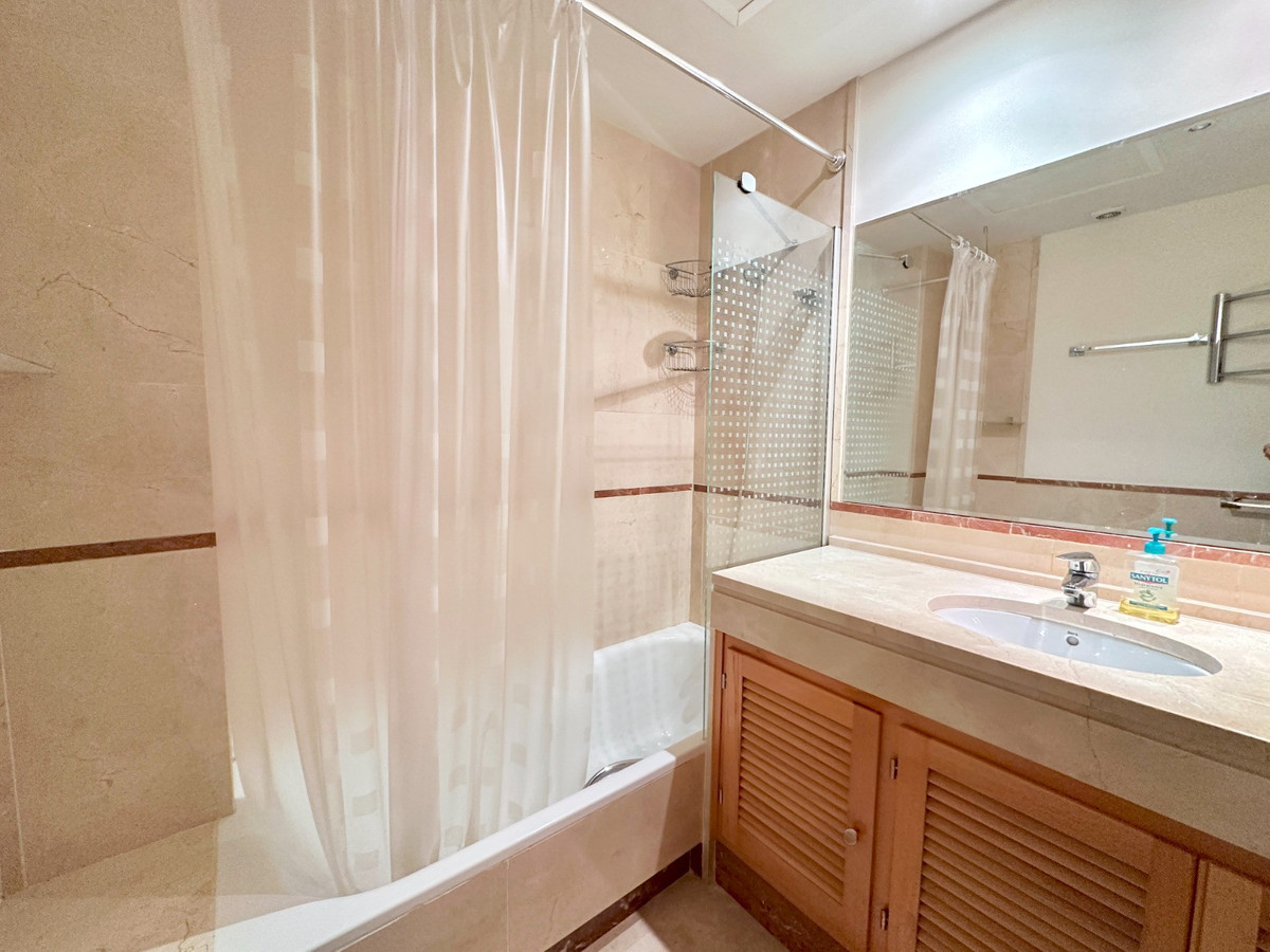 Appartement te koop in Puerto Banús | 2 slaapkamers H5357854