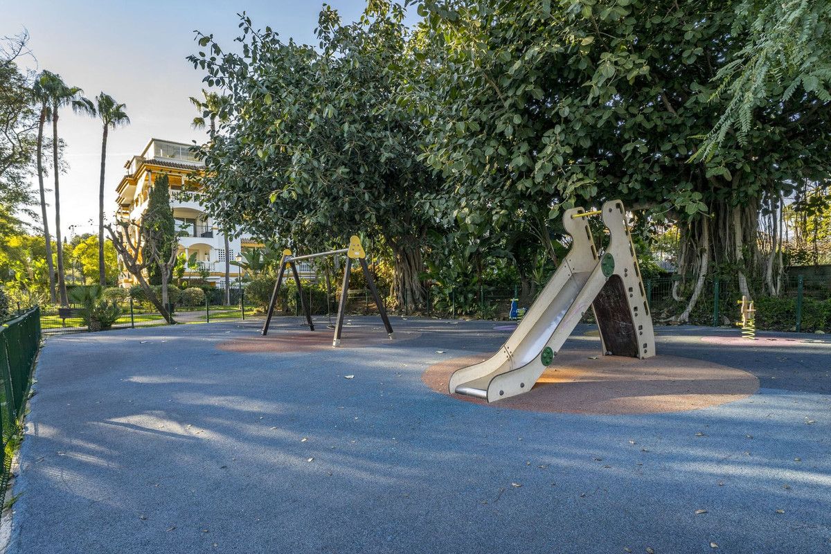 Appartement te koop in Puerto Banús | 2 slaapkamers H5364052