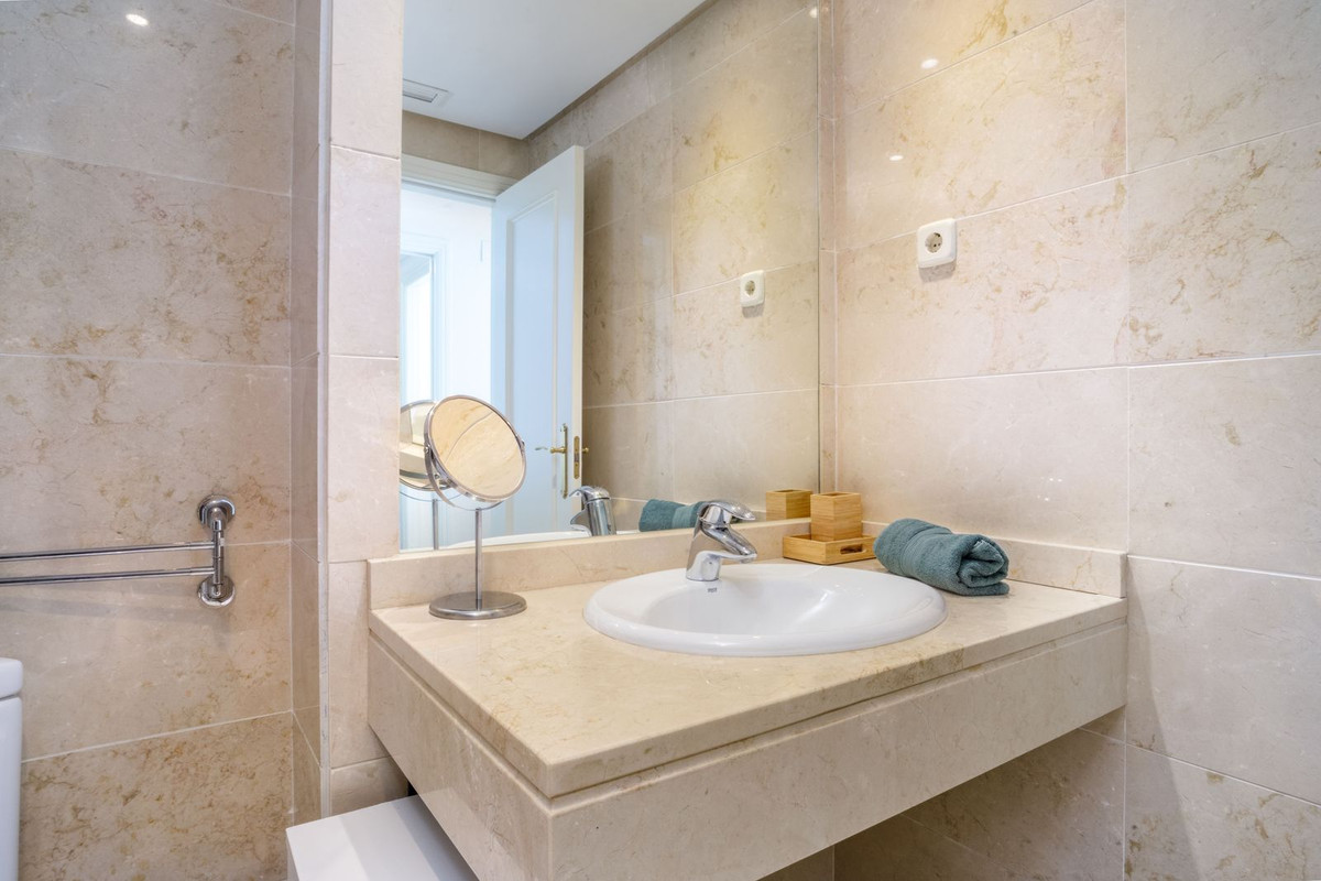 Appartement te koop in Puerto Banús | 2 slaapkamers H5364052