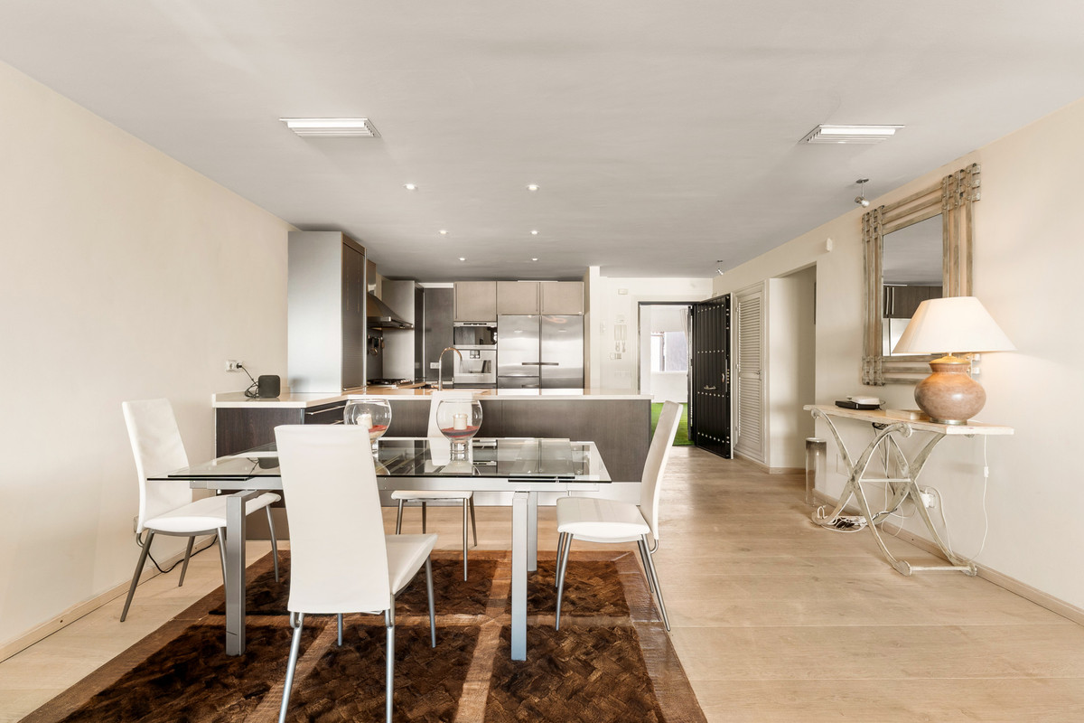 Appartement te koop in Puerto Banús | 2 slaapkamers H5368987