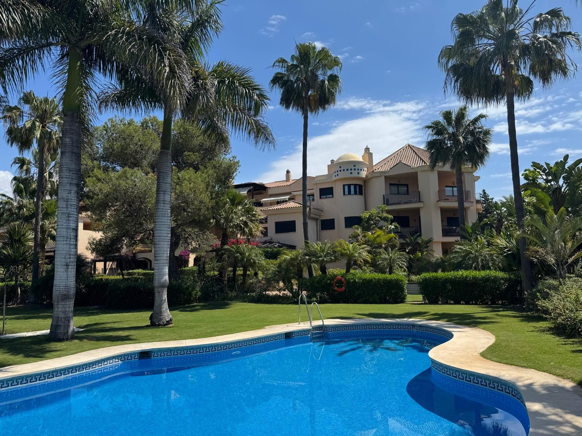 Appartement te koop in Puerto Banús | 2 slaapkamers H5376028