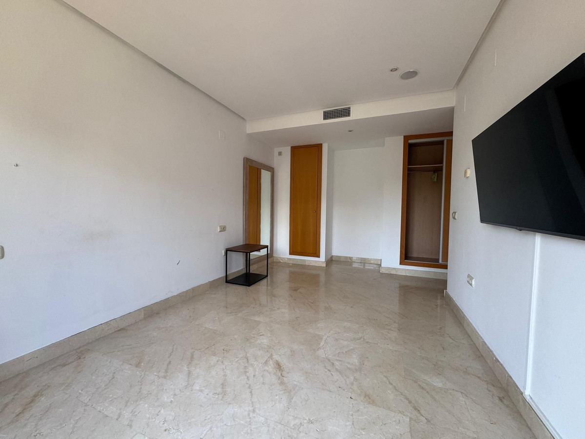 Appartement te koop in Puerto Banús | 2 slaapkamers H5376028