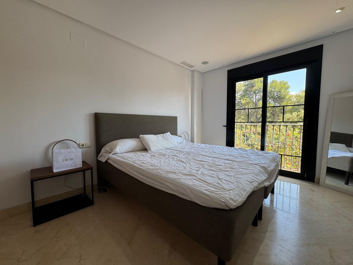 Appartement te koop in Puerto Banús | 2 slaapkamers H5376028