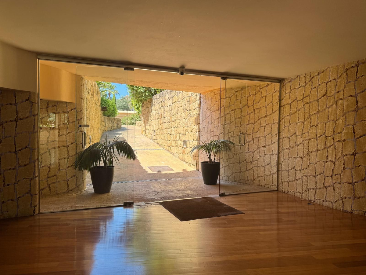 Appartement te koop in Puerto Banús | 2 slaapkamers H5376028