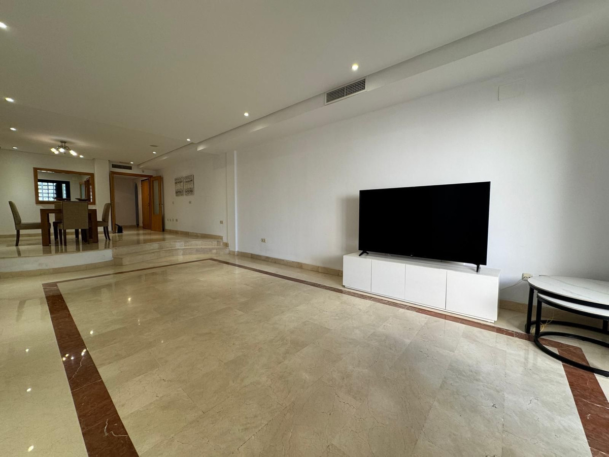 Appartement te koop in Puerto Banús | 2 slaapkamers H5376028