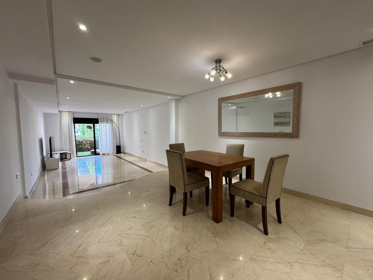 Appartement te koop in Puerto Banús | 2 slaapkamers H5376028